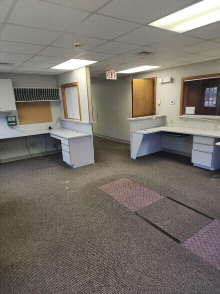 More Photos Of 219 Kent Rd, New Milford Office For Lease