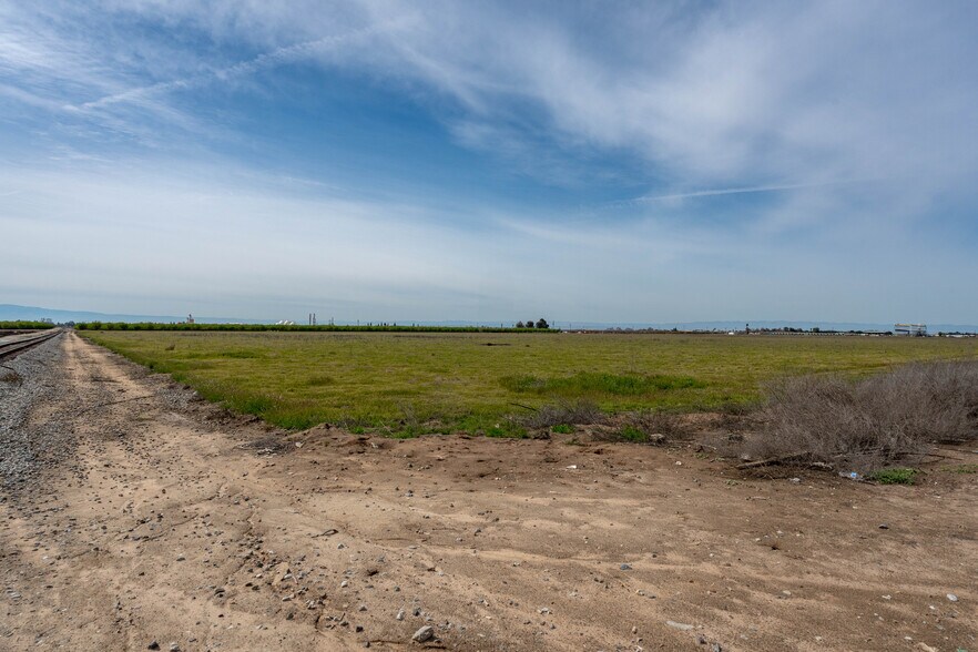 More Photos Of 0 Beech Ave Ave, Shafter Land For Sale