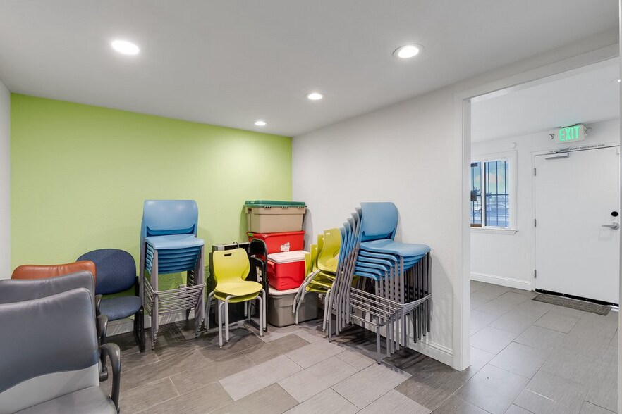 More Photos Of 1966 Broadway St, Vallejo Storefront For Sale