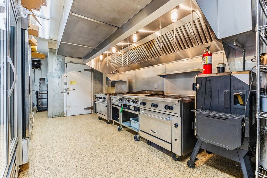 More Photos Of 765 Liberty St SE, Salem Loft Creative Space For Lease