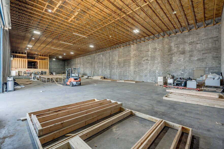 More Photos Of 4800 Sonoma Ranch Blvd, Las Cruces Warehouse For Sale