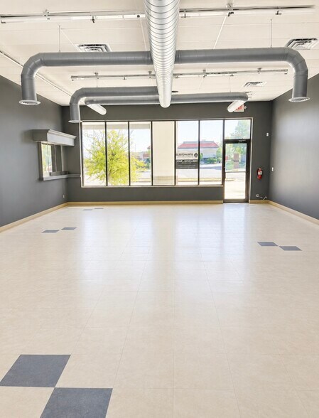 More Photos Of 800 E Aldrich Rd, Bolivar Freestanding For Lease