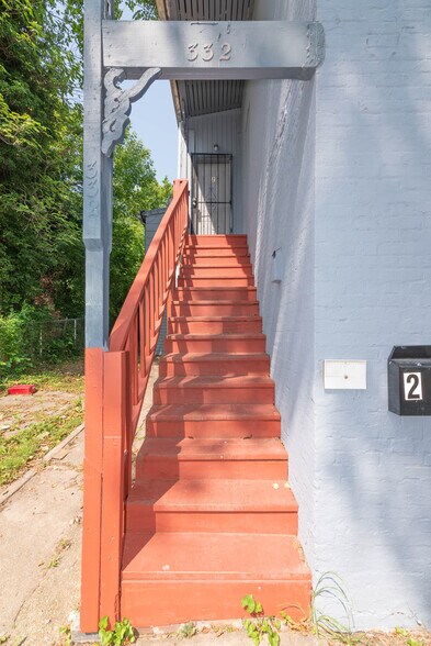 More Photos Of 332 S Franklintown Rd, Baltimore Apartments For Sale