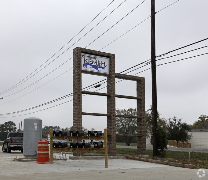 More Photos Of 1815 Dickinson Ave, Dickinson Warehouse For Lease