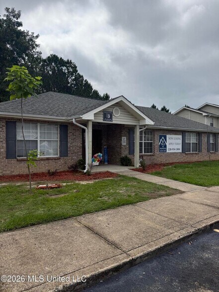 More Photos Of 2718 Bartlett Ave, Pascagoula Apartments For Sale