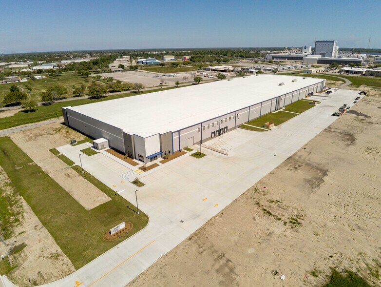 More Photos Of Michoud Facility Rd, New Orleans Distribution For Lease