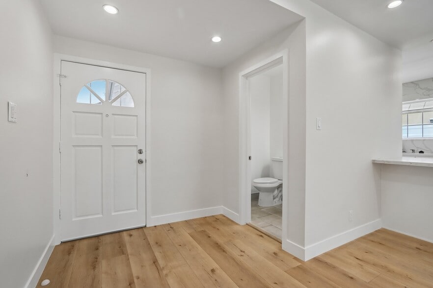 More Photos Of 15952 Simonds St, Granada Hills Apartments For Sale