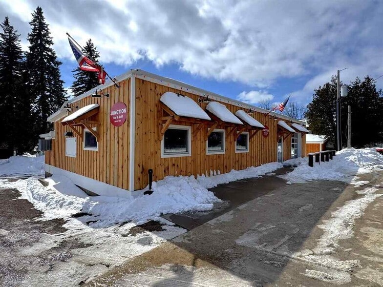 More Photos Of 4472 M-75, Walloon Lake Bar For Sale