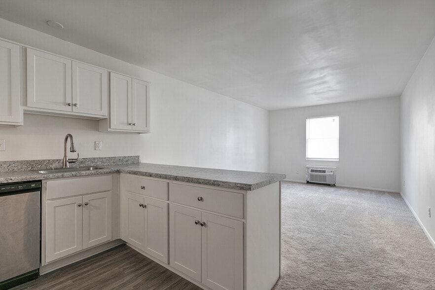 More Photos Of 3900 Forest Hill Ave, Richmond Apartments For Sale