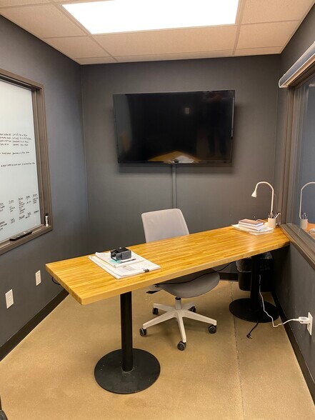 More Photos Of 11919 W I-70 N, Wheat Ridge Warehouse For Sale