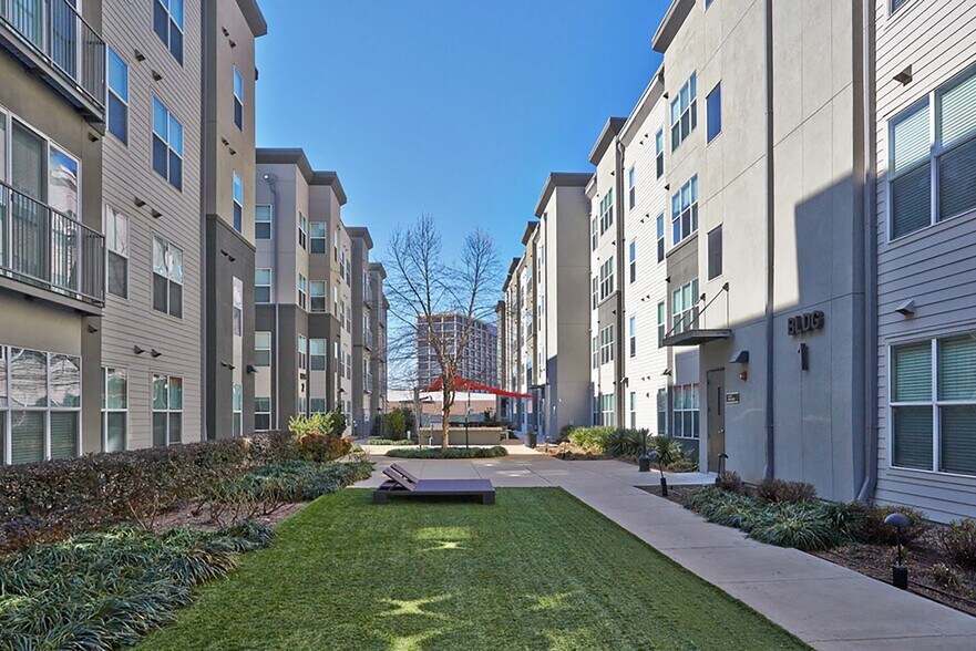 More Photos Of 5600 Smu Blvd, Dallas Apartments For Lease