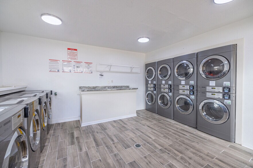 More Photos Of 2420 S 6th St, Kingsville Apartments For Sale