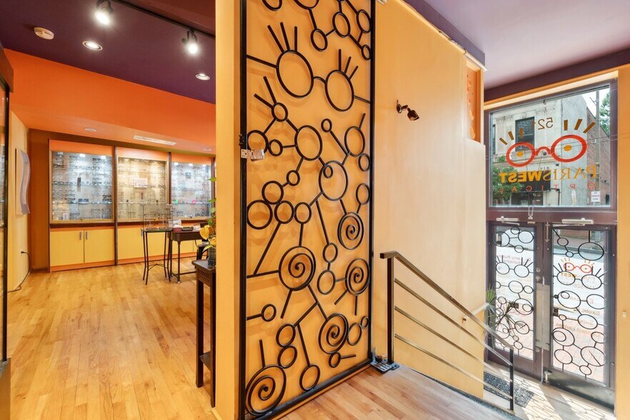 More Photos Of 519-521 N Charles St, Baltimore Office For Sale