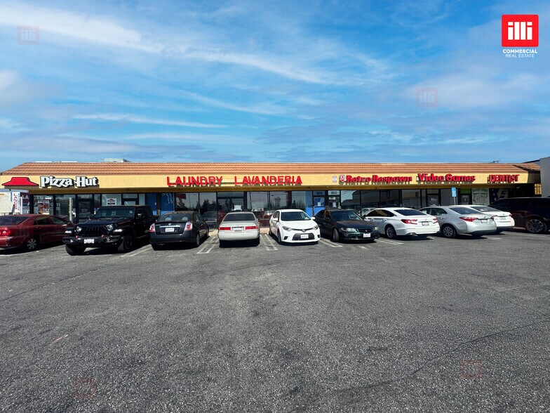 More Photos Of 8646-8658 Woodman Ave, Arleta Unknown For Lease