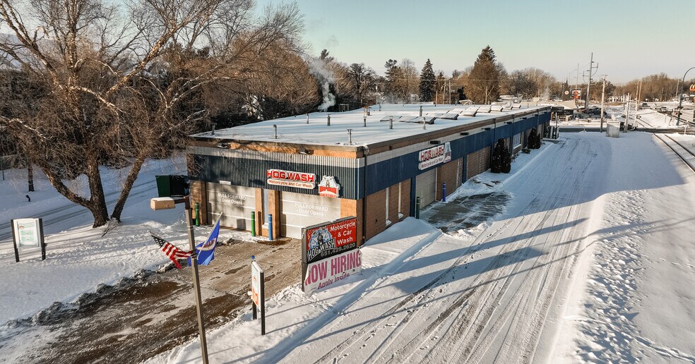 Primary Photo Of 2180 7th St, White Bear Lake Carwash For Lease