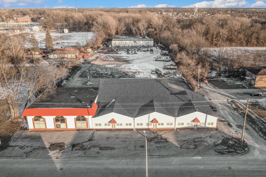 More Photos Of 3645 Union Ave, Steger Warehouse For Sale