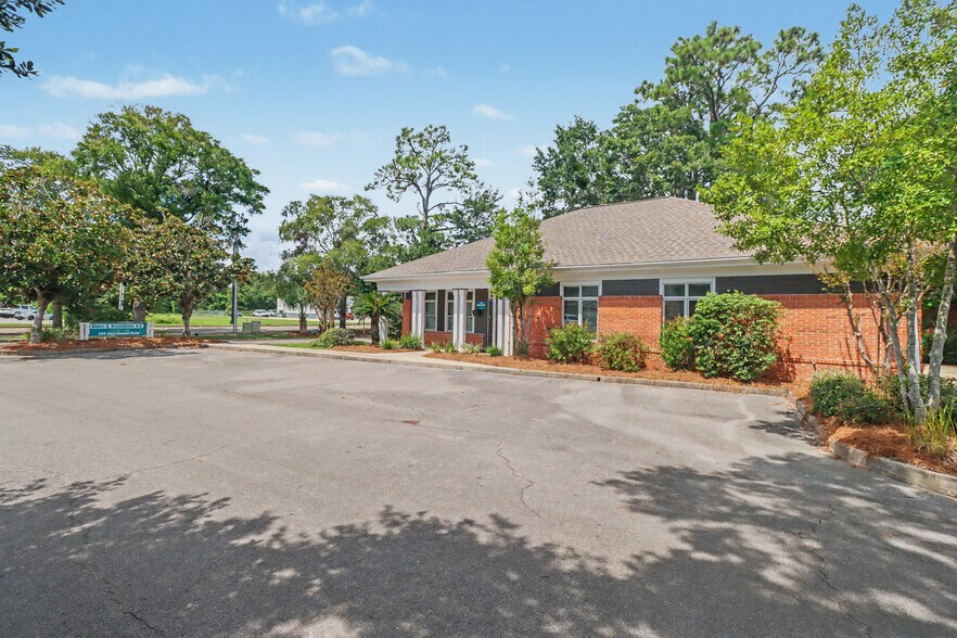 More Photos Of 930 Courthouse Rd, Gulfport Healthcare For Sale