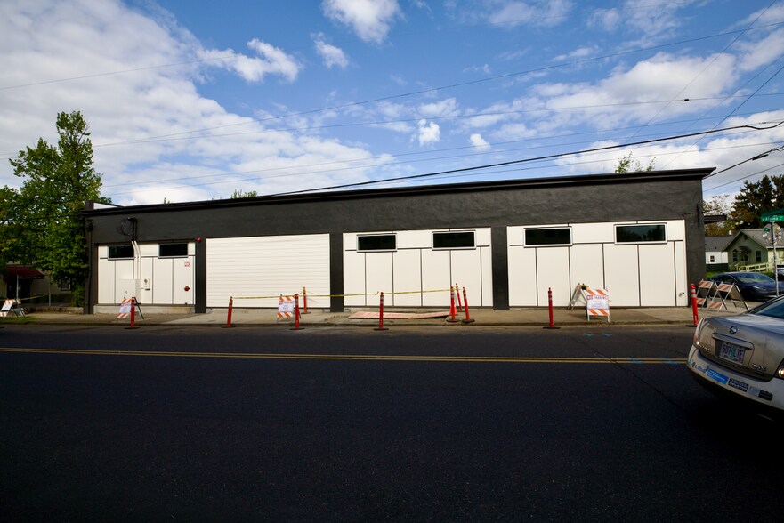More Photos Of 777 N Killingsworth Ct, Portland Industrial For Lease