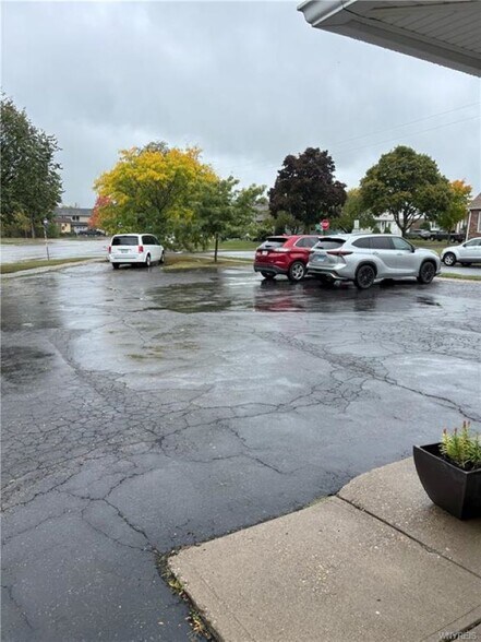 More Photos Of 744 Millersport Hwy, Amherst Freestanding For Sale