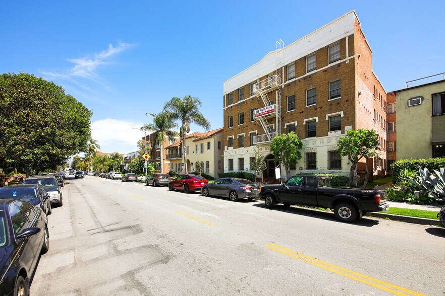 More Photos Of 456 S Cochran Ave, Los Angeles Apartments For Sale