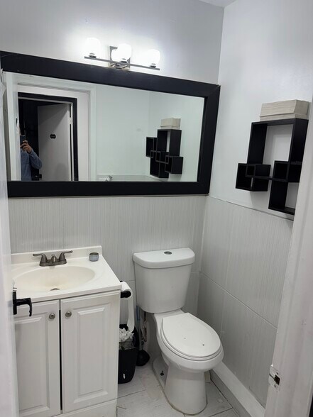 More Photos Of 9834-9850 Sandalfoot Blvd, Boca Raton General Retail For Sale