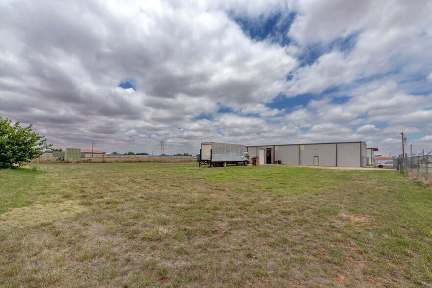 More Photos Of 10630 Private Road 1310, Wolfforth Industrial For Sale