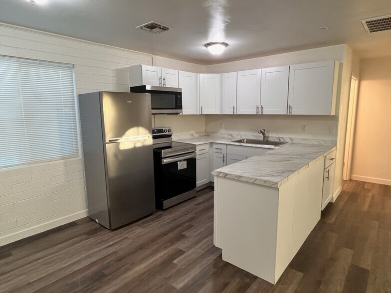More Photos Of 2414-2416 W Coolidge St, Phoenix Apartments For Sale