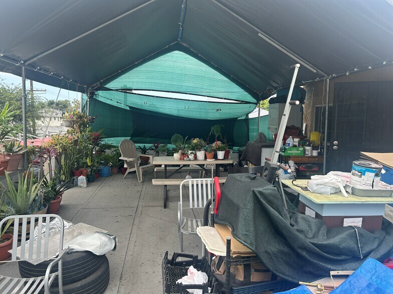 More Photos Of 11500 Atlantic Ave, Lynwood Storefront Retail Residential For Sale