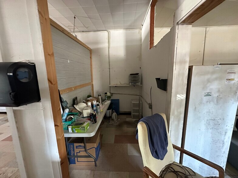 More Photos Of 190 S Commerce St, Frankston Restaurant For Sale