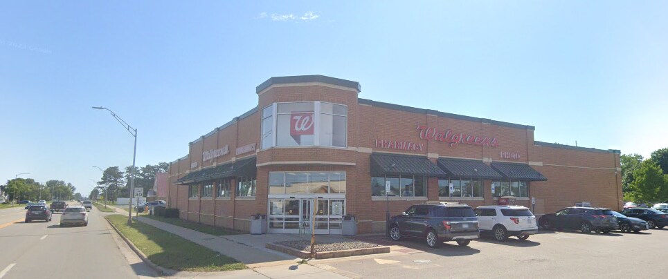 More Photos Of 2301 Ludington St, Escanaba Drugstore For Sale