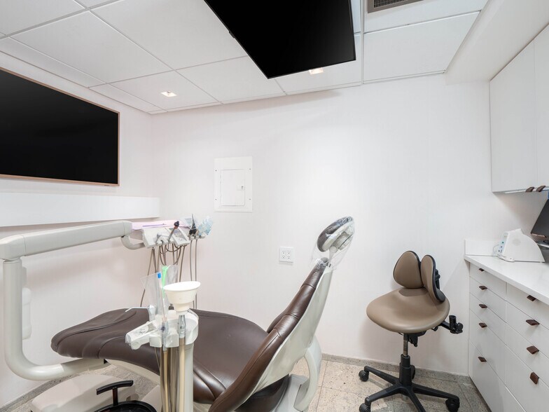 More Photos Of 1025 Fifth Ave, New York Apartments For Sale