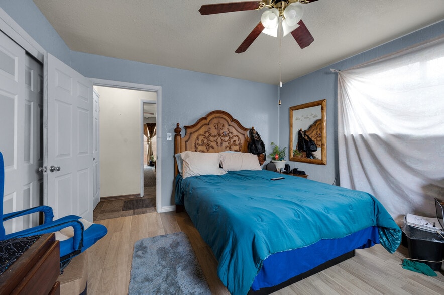 More Photos Of 2105 E Platte Ave, Colorado Springs Hotel For Sale
