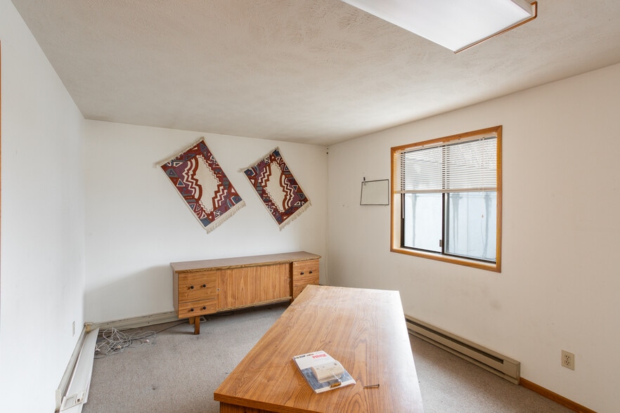 More Photos Of 10623 E Montgomery Dr, Spokane Valley Office Residential For Sale