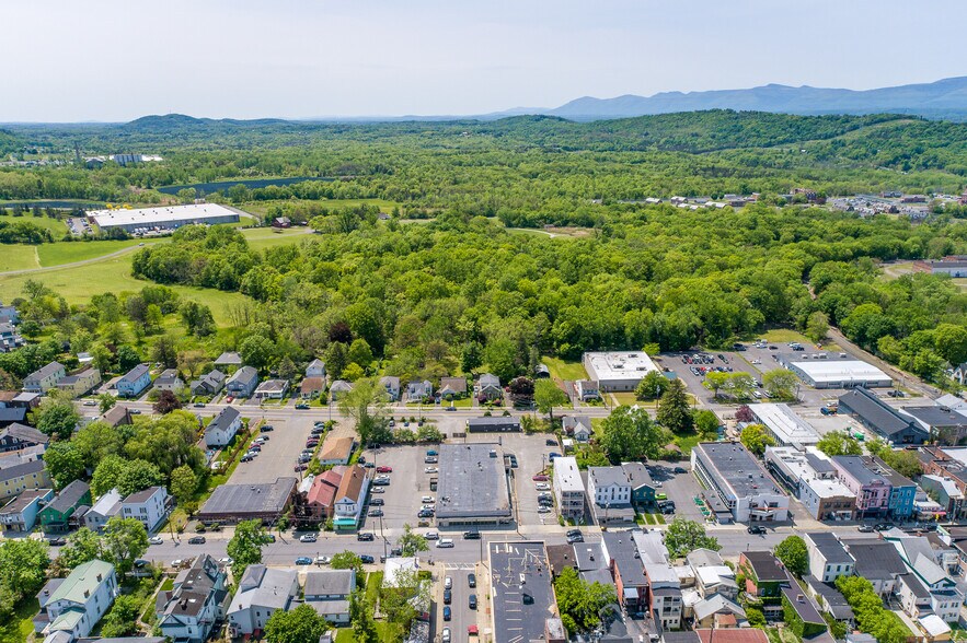 More Photos Of 747 Warren St, Hudson Medical For Sale