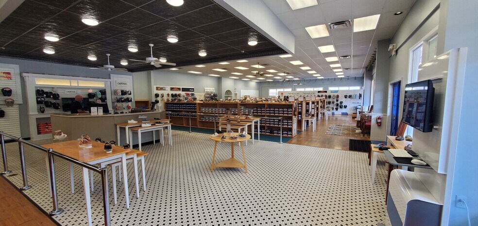 More Photos Of 10589 N Kings Hwy, Myrtle Beach Freestanding For Lease
