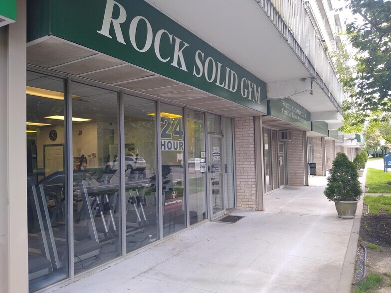 More Photos Of 401 Cooper Landing Rd, Cherry Hill Apartments For Lease