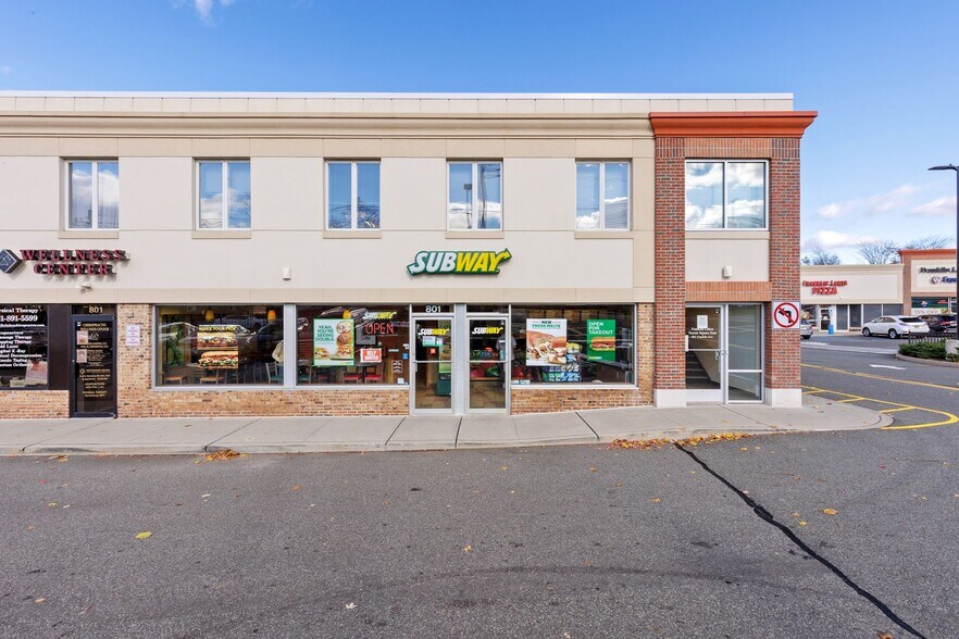 Primary Photo Of 794-799 Franklin Ave, Franklin Lakes General Retail For Sale