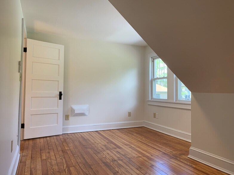 More Photos Of 729 N Hickory Ave, Bel Air Office For Lease