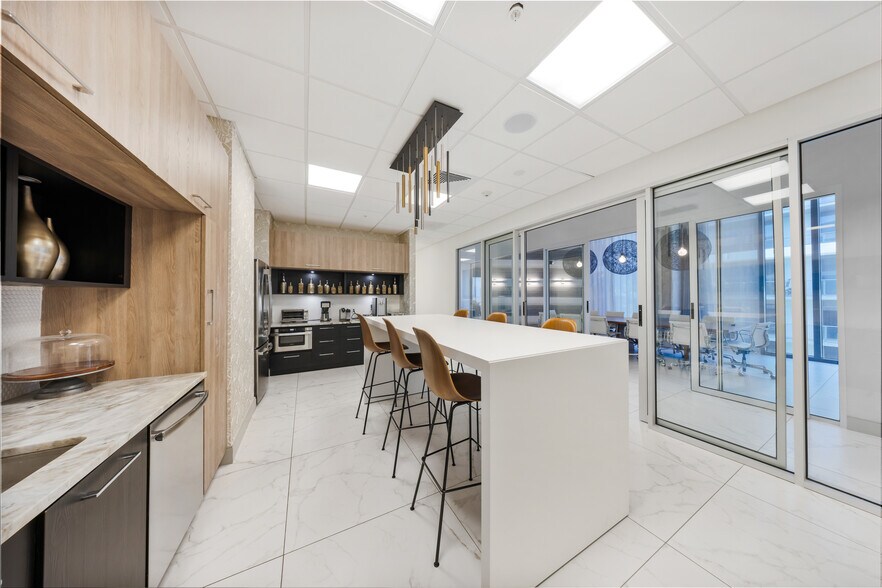 More Photos Of 2980 NE 207th St, Aventura Office Residential For Lease