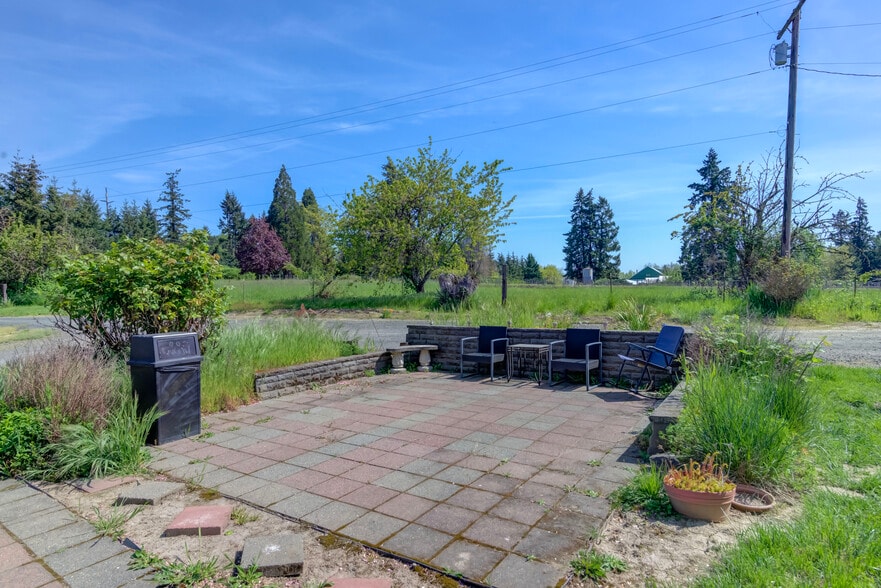 More Photos Of 18400 N Highway 99 W, Dayton Light Manufacturing For Sale