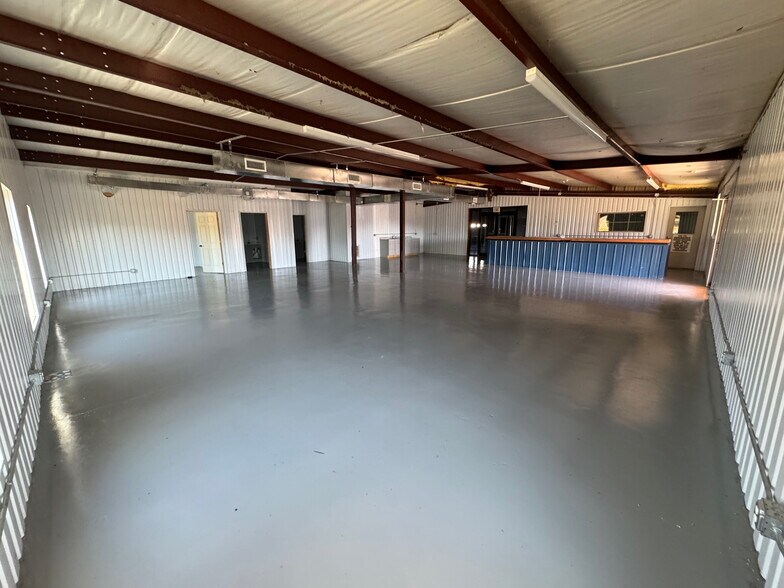 More Photos Of 3436 W 60th St N, Porter Distribution For Sale