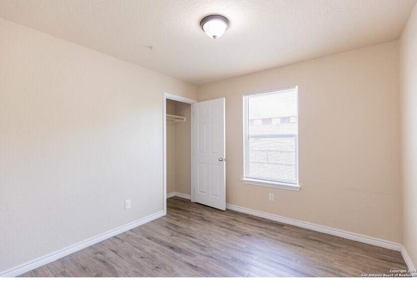 More Photos Of 8111 Landing, San Antonio Apartments For Sale