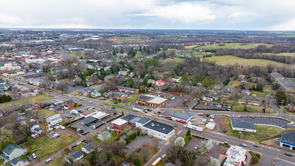More Photos Of 1012-S S Main St, Culpeper Medical For Sale