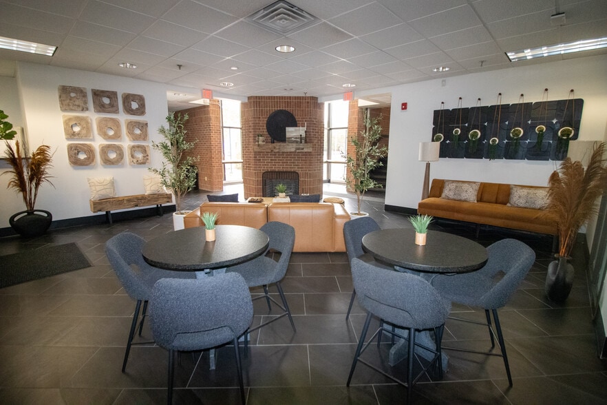 More Photos Of 1850 44th St SW, Grand Rapids Office For Lease