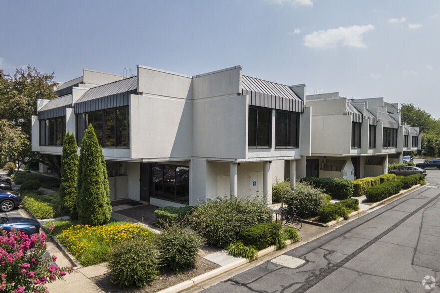 Primary Photo Of 11250 Roger Bacon Dr, Reston Office For Lease