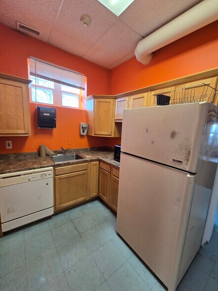 More Photos Of 64 Bay Spring Ave, Barrington Freestanding For Sale