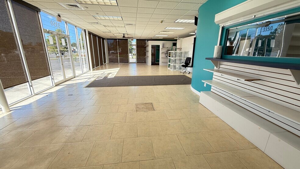 More Photos Of 3350-3390 E Bay Dr, Largo Storefront For Lease