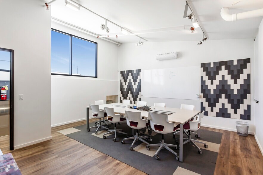 More Photos Of 5285 W Washington Blvd, Los Angeles Loft Creative Space For Sale