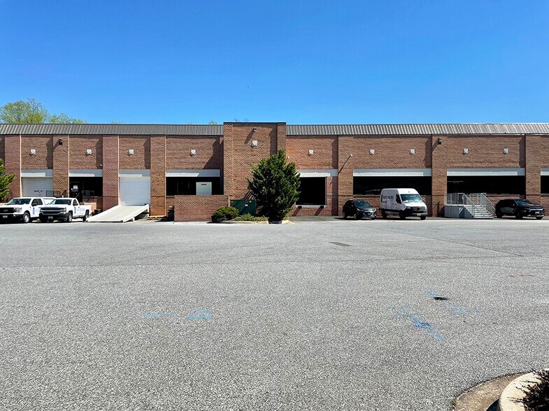 More Photos Of 7390 Coca Cola Dr, Hanover Industrial For Lease