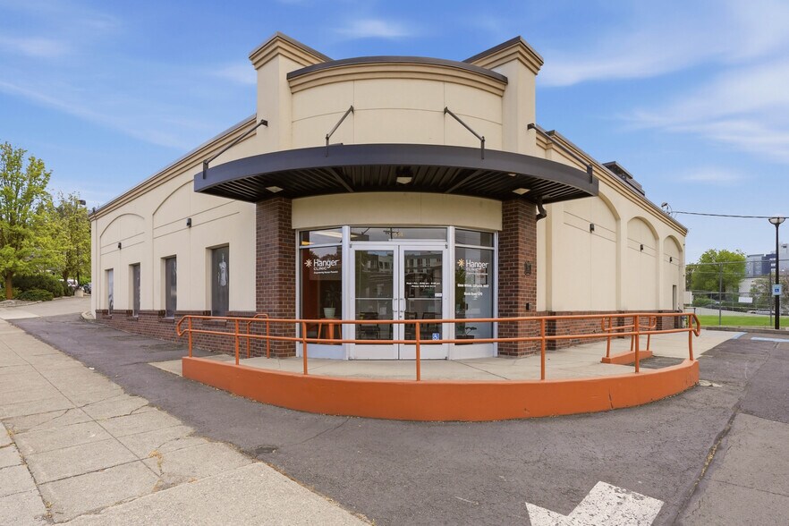 Primary Photo Of 514 S Washington St, Spokane Medical For Sale